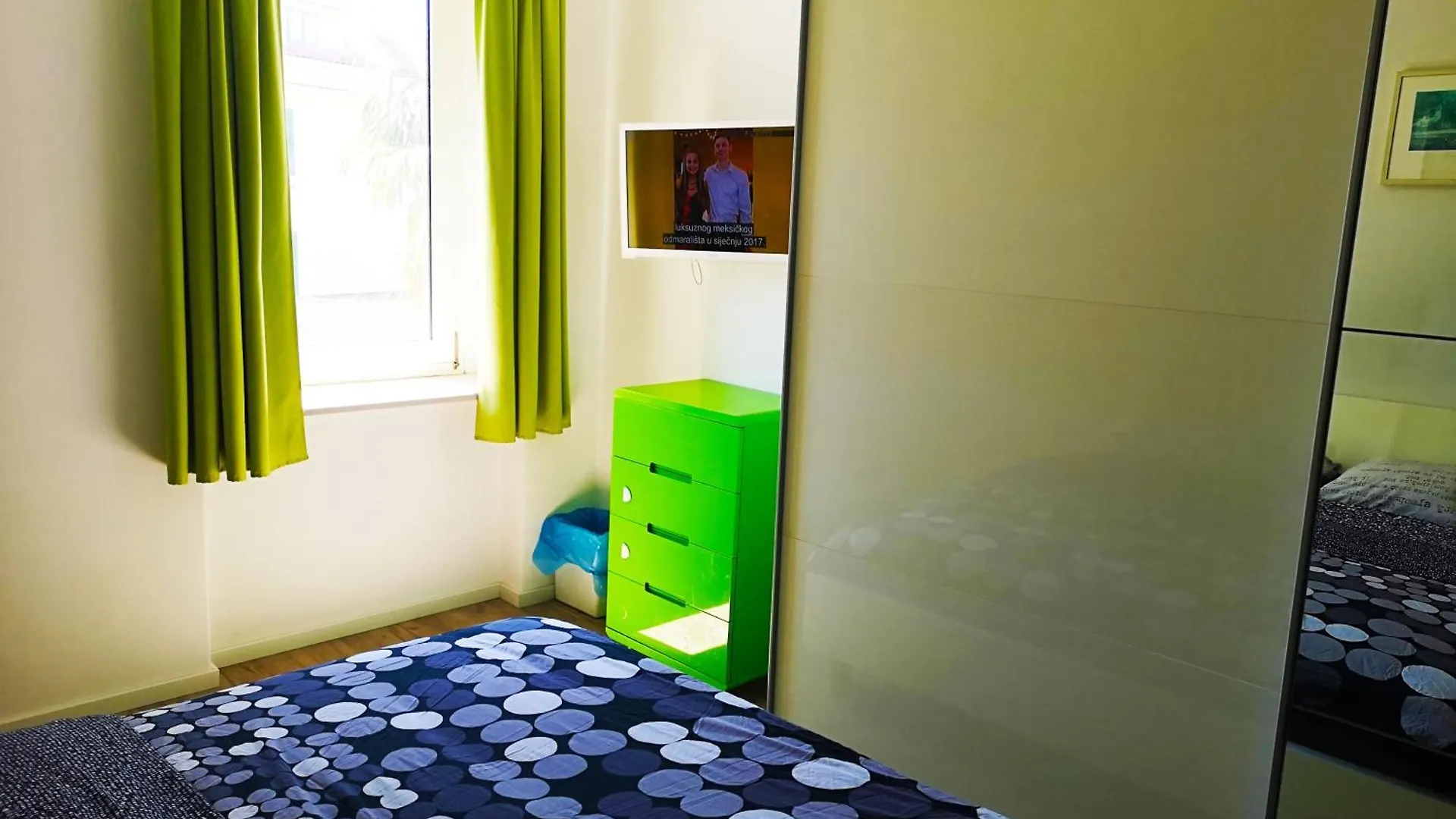 Chillax Rooms Split 0*,